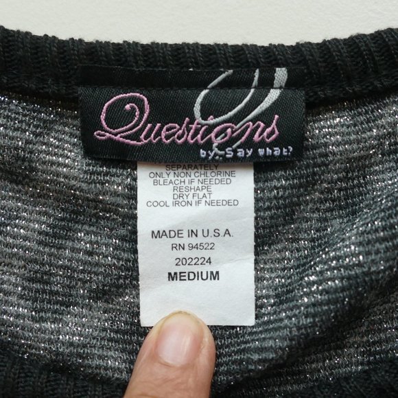 Questions Butterfly Top- Size M - Picture 8 of 10